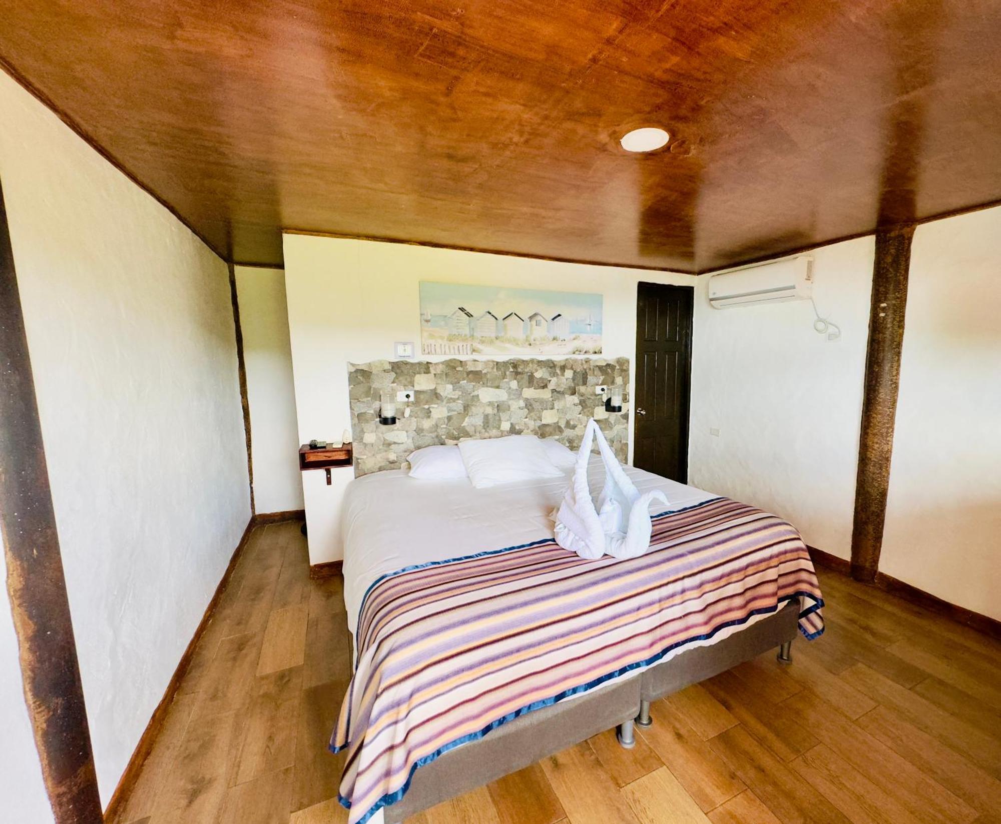 Ranchos De Chalia Panama Hotel ปอร์โตเบโล ภายนอก รูปภาพ